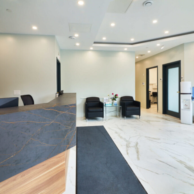 Yonge and Front Dental Clinic